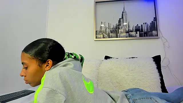 sarah ashbourne online show from October 6, 12:35 pm