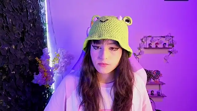 Eymmy 24 online show from April 12, 1:32 am