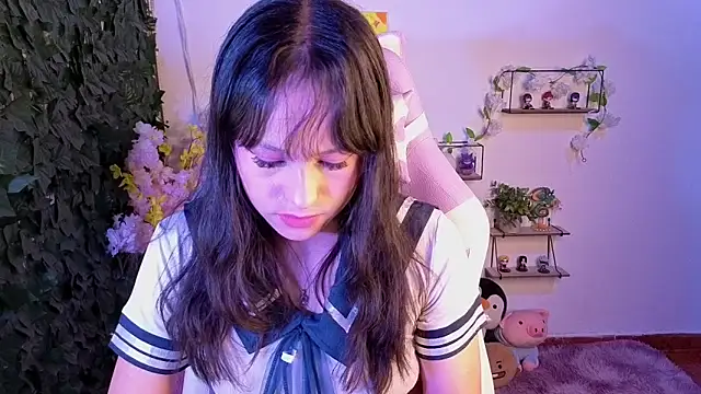 Eymmy 24 online show from May 4, 1:34 am