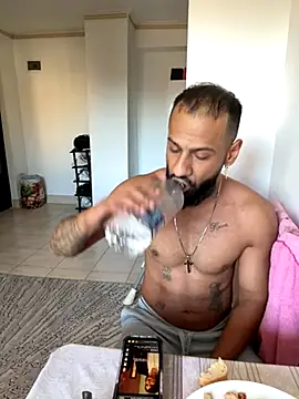 Snapshot of MiaKiittyy chatting on September 23, 2:20 pm MiaKiittyy online show from September 23, 2:20 pm