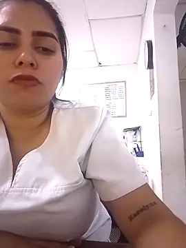 yesi-nursehot online show from September 13, 2:44 am