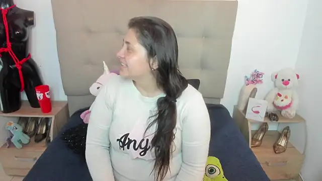 Snapshot of TifanyAmazinng chatting on November 10, 12:37 pm TifanyAmazinng online show from November 10, 12:37 pm