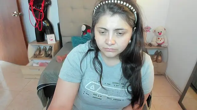 Snapshot of TifanyAmazinng chatting on December 5, 12:25 pm TifanyAmazinng online show from December 5, 12:25 pm