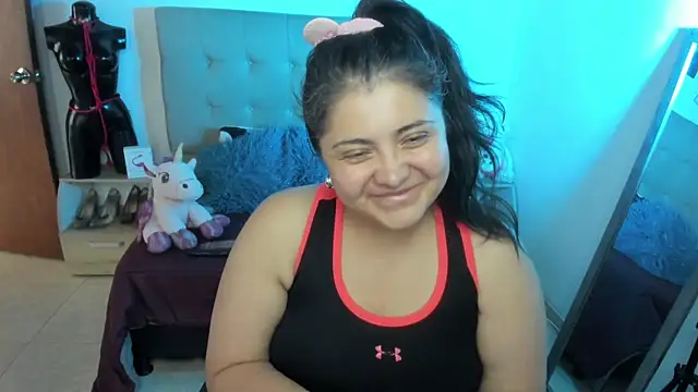 Snapshot of TifanyAmazinng chatting on December 16, 12:21 pm TifanyAmazinng online show from December 16, 12:21 pm