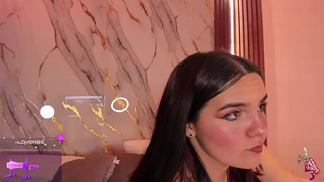 Snapshot of alicecute77 chatting on September 28, 3:23 am alicecute77 online show from September 28, 3:23 am