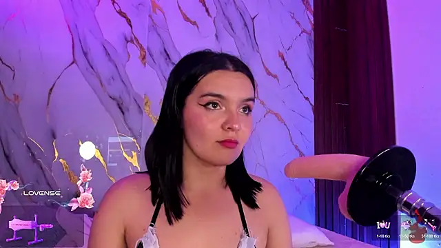 Snapshot of alicecute77 chatting on February 3, 2:10 am alicecute77 online show from February 3, 2:10 am