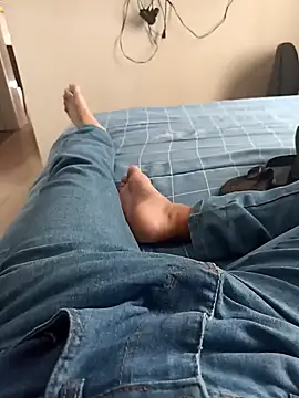 comobucetinhas online show from September 8, 6:40 pm