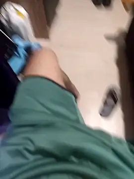 comobucetinhas online show from December 18, 7:31 pm