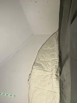 TwinklustbyEmi online show from March 3, 2:07 am