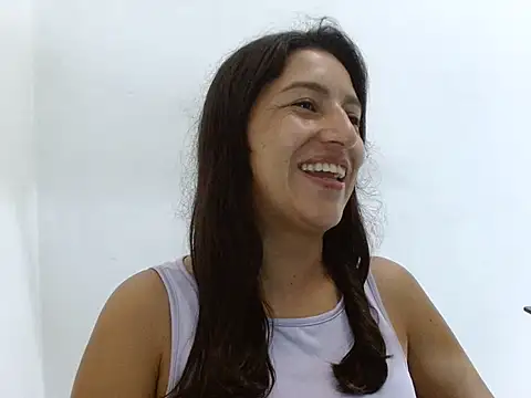 Snapshot of SarahFriendly chatting on June 19, 3:00 am SarahFriendly online show from June 19, 3:00 am