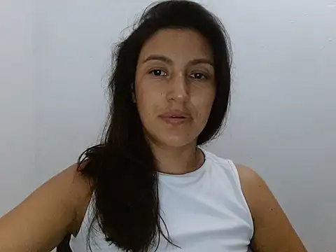 Snapshot of SarahFriendly chatting on June 21, 4:37 am SarahFriendly online show from June 21, 4:37 am
