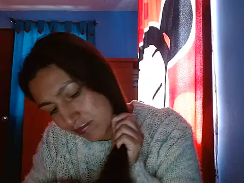 Snapshot of SarahFriendly chatting on June 24, 3:22 pm SarahFriendly online show from June 24, 3:22 pm