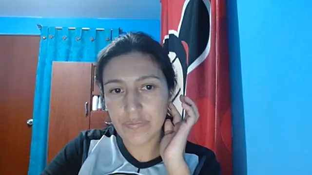 Snapshot of SarahFriendly chatting on July 9, 1:42 am SarahFriendly online show from July 9, 1:42 am