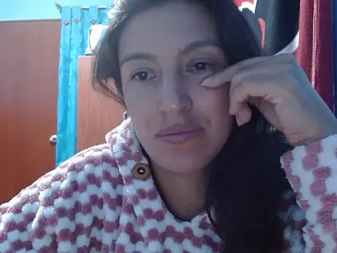 Snapshot of SarahFriendly chatting on July 11, 3:31 am SarahFriendly online show from July 11, 3:31 am