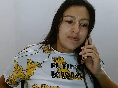 Snapshot of SarahFriendly chatting on July 21, 11:23 am SarahFriendly online show from July 21, 11:23 am
