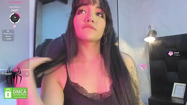 Snapshot of Darky_Doll chatting on December 19, 9:33 pm Darky Doll online show from December 19, 9:33 pm