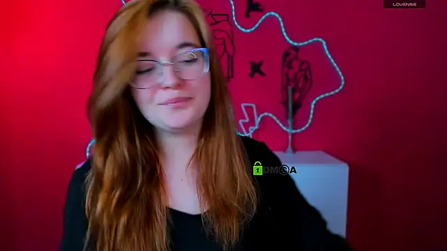 nika-still online show from April 10, 3:17 pm