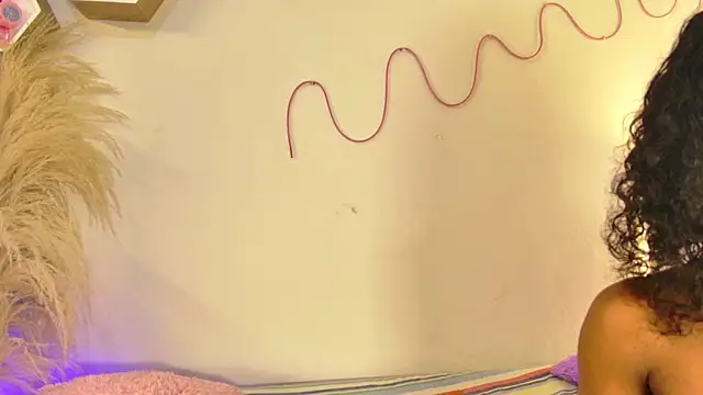 tatixxxvega online show from October 28, 1:25 pm