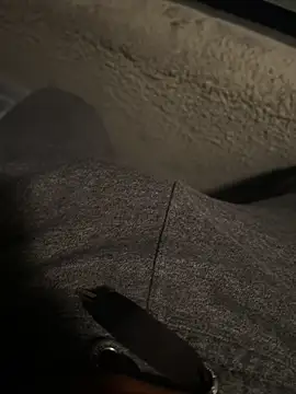 Snapshot of encinas15 chatting on November 4, 6:34 am encinas15 online show from November 4, 6:34 am