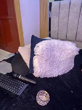 kendall flower online show from February 20, 8:09 pm