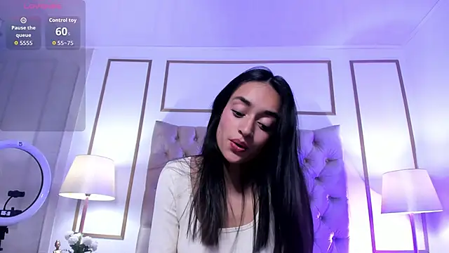 Snapshot of Leilani- chatting on September 17, 12:51 pm Leilani- online show from September 17, 12:51 pm