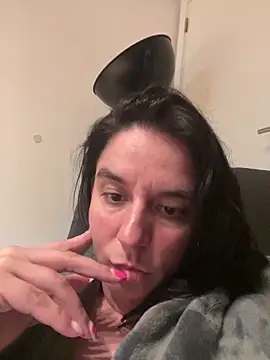 hottyFcup online show from April 17, 7:39 pm