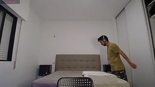 Snapshot of Dimax_xxx chatting on September 26, 12:42 pm Dimax xxx online show from September 26, 12:42 pm