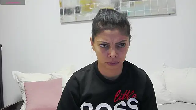 Snapshot of LadyLiia chatting on December 14, 4:45 am LadyLiia online show from December 14, 4:45 am