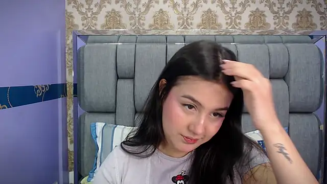 Snapshot of ValentinaMillers_ chatting on October 1, 9:48 am ValentinaMillers online show from October 1, 9:48 am