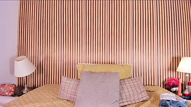 keeyla stone online show from October 8, 9:56 pm