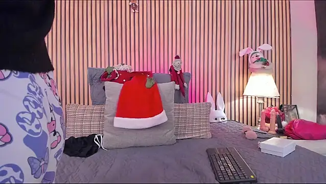 keeyla stone online show from December 19, 9:44 pm