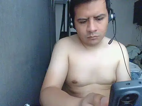 Snapshot of Xxxristiano chatting on January 15, 1:59 pm Xxxristiano online show from January 15, 1:59 pm