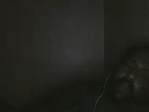 Snapshot of elpoop7305 chatting on January 9, 5:21 am elpoop7305 online show from January 9, 5:21 am