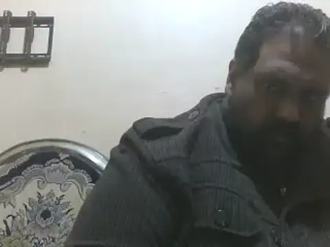 Snapshot of elpoop7305 chatting on January 13, 9:31 pm elpoop7305 online show from January 13, 9:31 pm