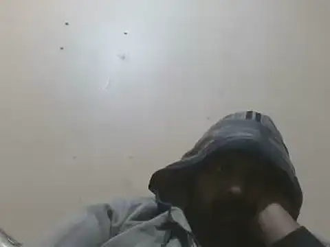 Snapshot of elpoop7305 chatting on January 18, 10:46 pm elpoop7305 online show from January 18, 10:46 pm