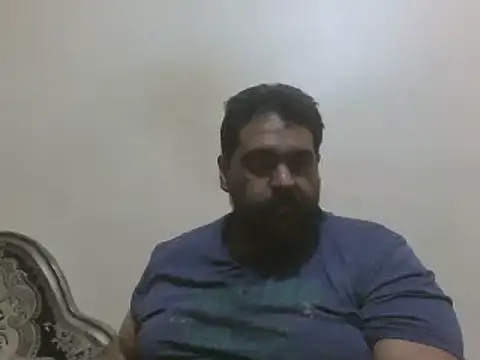 Snapshot of elpoop7305 chatting on February 11, 9:42 pm elpoop7305 online show from February 11, 9:42 pm