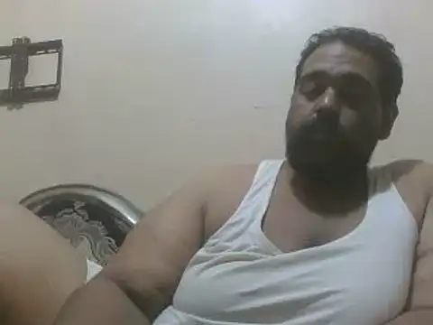 elpoop7305 online show from July 4, 9:43 pm
