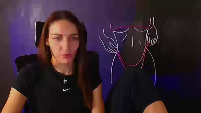 Snapshot of Aurora_Loveu chatting on October 14, 12:33 am Aurora Loveu online show from October 14, 12:33 am