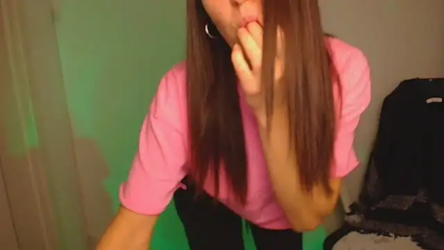 Snapshot of Aurora_Loveu chatting on November 20, 8:03 am Aurora Loveu online show from November 20, 8:03 am