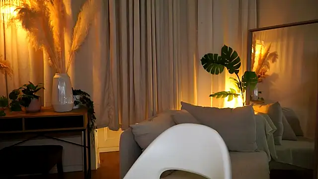 miilky wayy online show from November 1, 5:04 pm