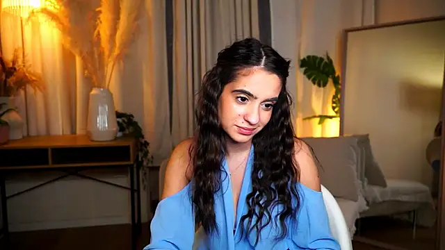 miilky wayy online show from February 2, 5:00 pm