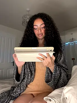 yasmingarcia online show from October 27, 11:03 am