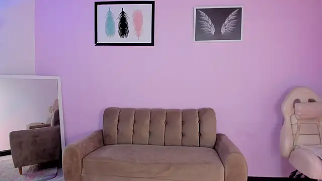 Snapshot of fressittalove01 chatting on February 10, 5:50 pm fressittalove01 online show from February 10, 5:50 pm