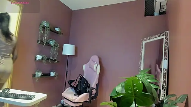 KendraChavez  online show from November 4, 9:14 pm