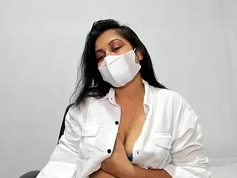 Crazy Cat1995 online show from October 28, 5:26 pm