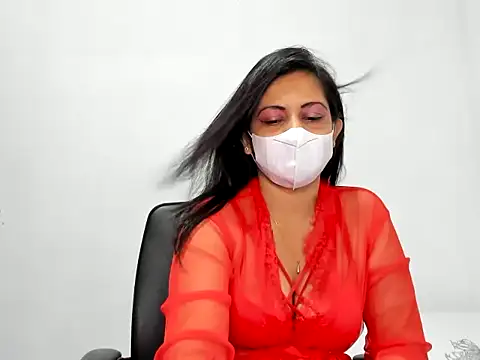 Crazy Cat1995 online show from November 1, 4:31 pm