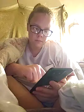 countrymomma online show from October 2, 12:45 pm