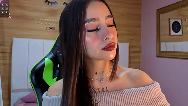 Abril Velvet a  online show from November 26, 12:39 pm