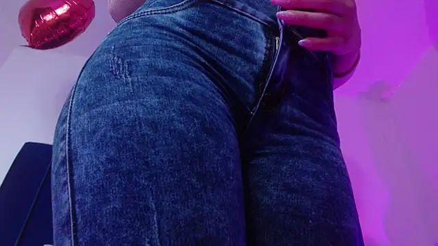 Annie switt online show from April 9, 4:45 am