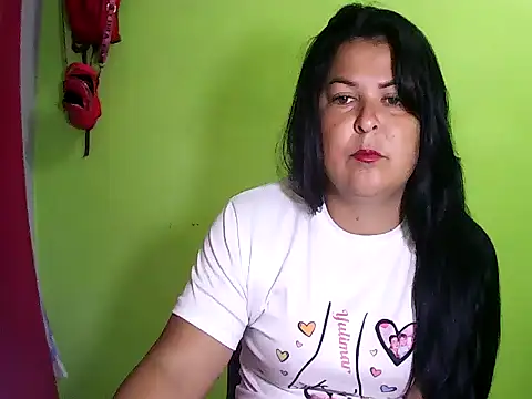 anapaulaa online show from December 17, 3:01 am